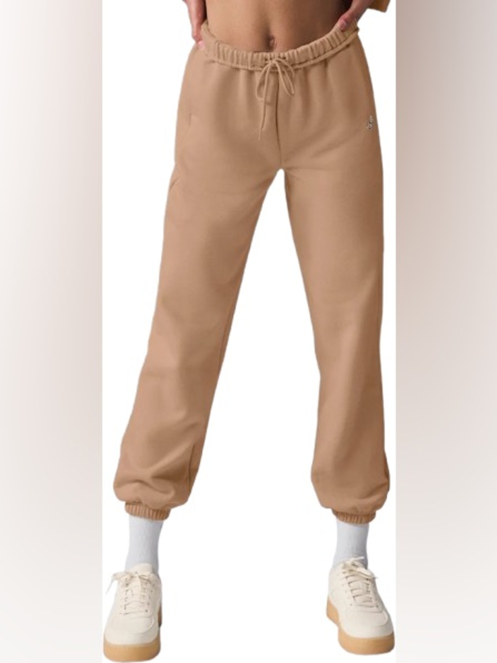 ALO Yoga Women’s Jogger Sweatpants in Camel